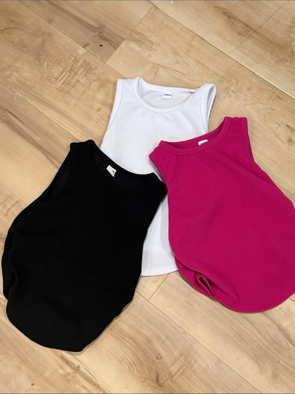 SHEIN Fuchsia Ribbed Sleeveless Tank Top